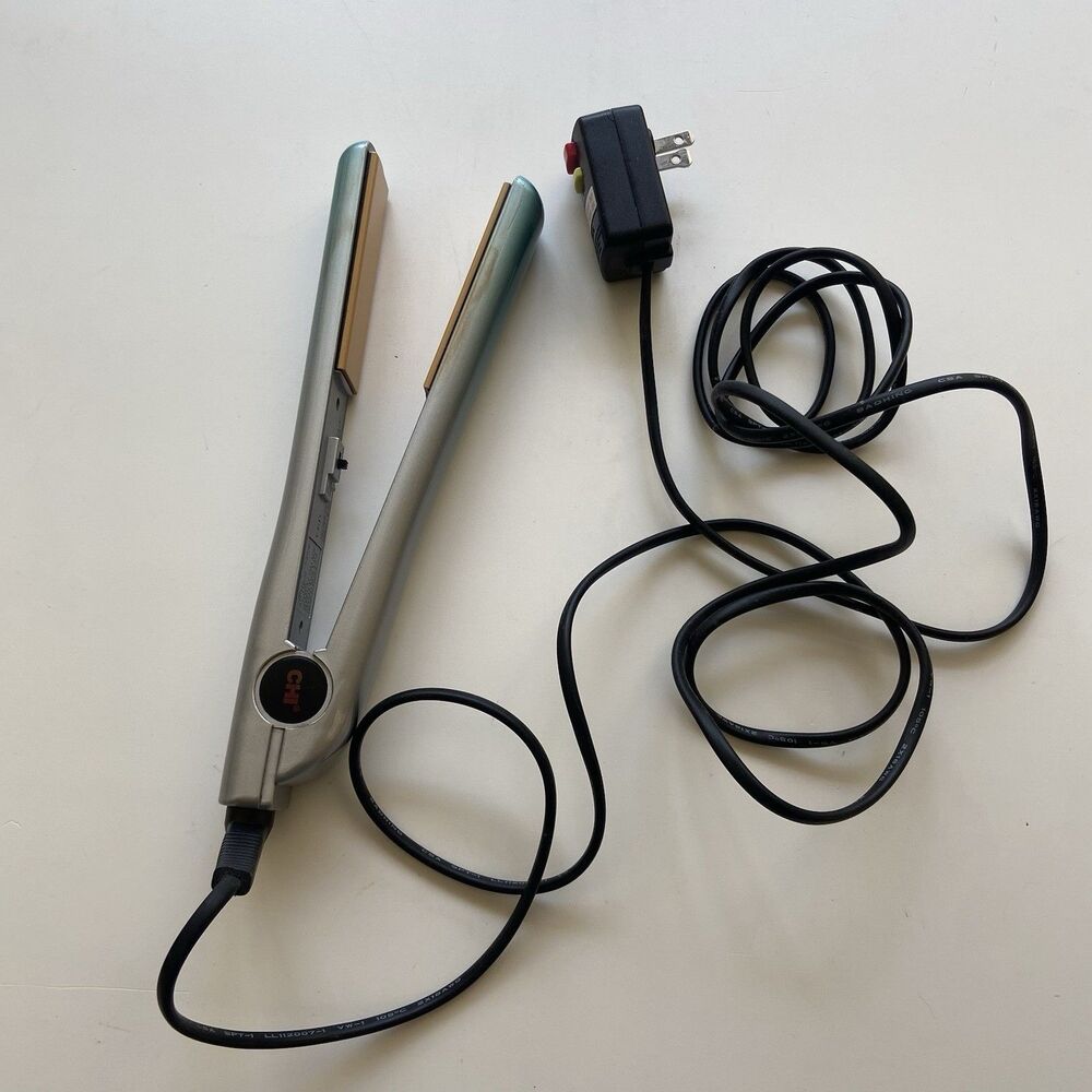 Chi 1 Inch Ceramic Hairstyling Flat Iron Blue/Silver Ombre Model GF 1001 35W